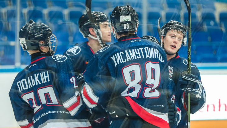 Хоккеисты «Нефтехимика»