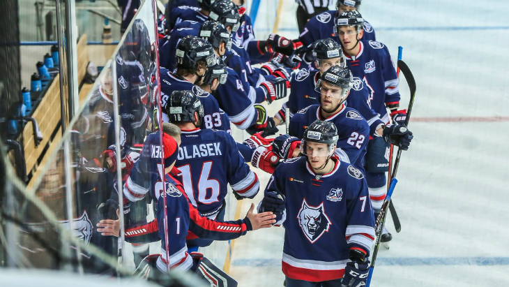 «Нефтехимик»