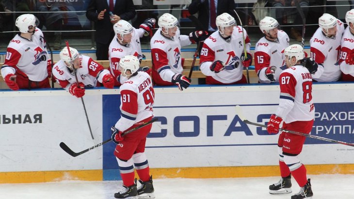 Хоккеисты «Локомотив»