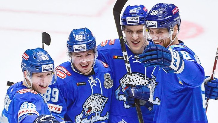 Хоккеисты «Барыса»