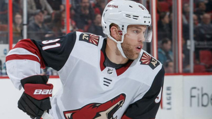 Тэйлор Холл