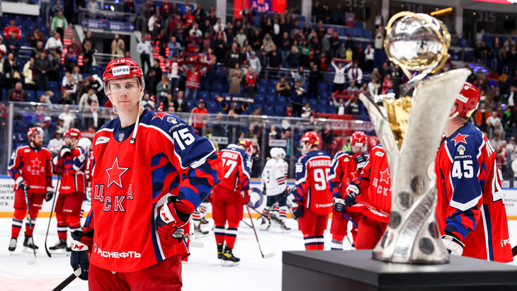 Павел Карнаухов рядом с трофеем