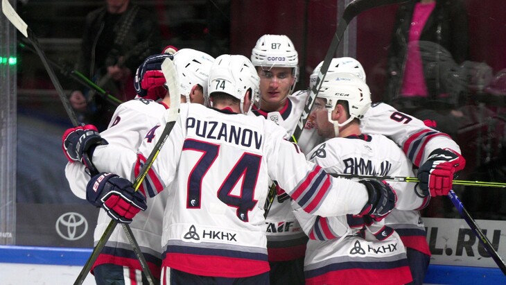 Игроки «Нефтехимика»