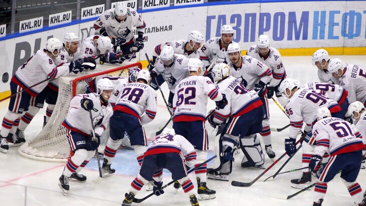 «Нефтехимик»