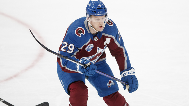 Натан Маккиннон