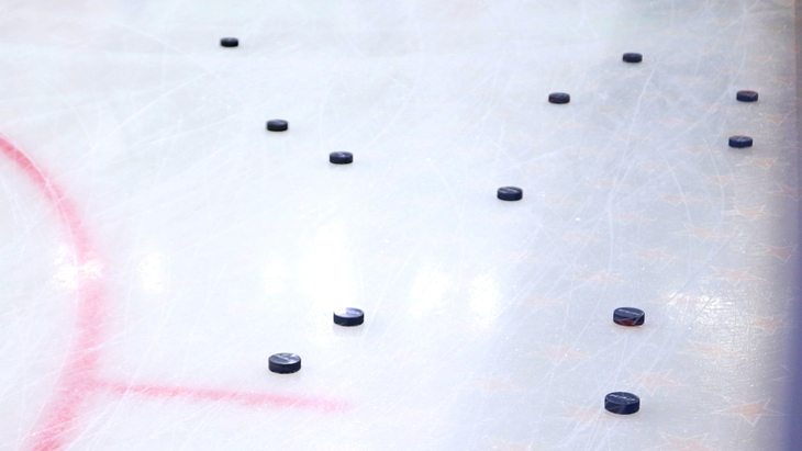 Лед и шайбы