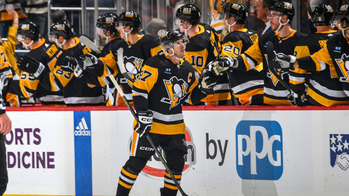 Сидни Кросби празднует гол в ворота «Чикаго»