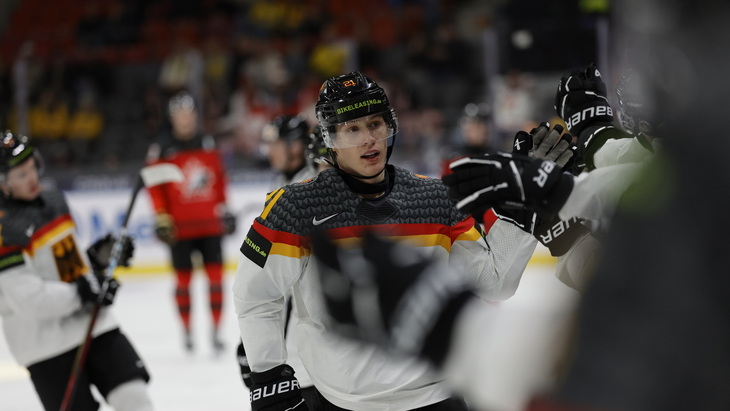 Сборная Германии осталась в элитном дивизионе МЧМ