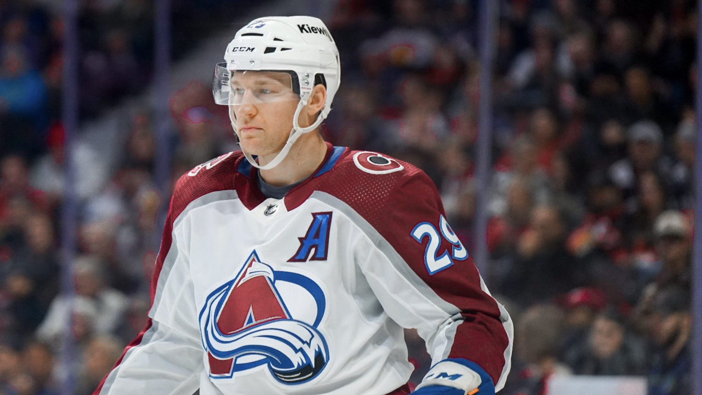 Натан Маккиннон