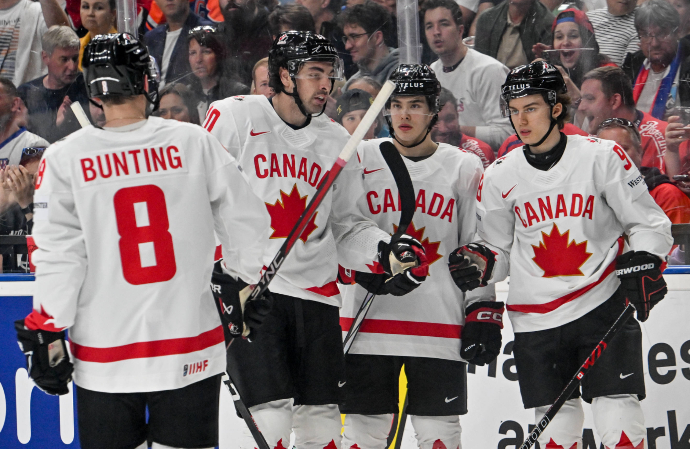 Сборная Канады