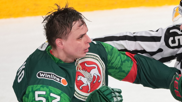 Алексей Марченко — защитник «Ак Барса»