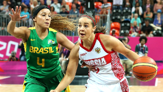 Бекки Хэммон (справа)