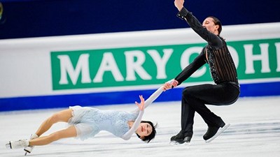 Юко Кавагути и Александр Смирнов