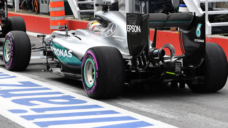 Льюис Хэмилтон