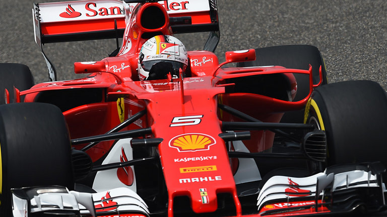 Феттель — лучший в третьей практике в Китае