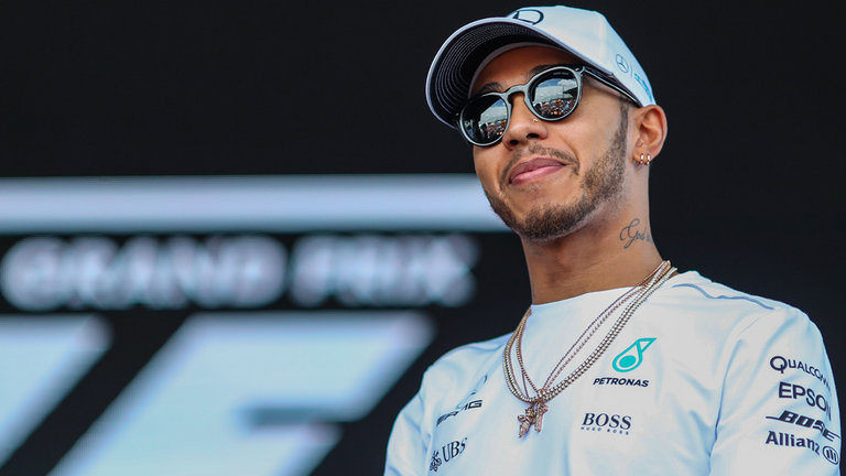 Льюис Хэмилтон