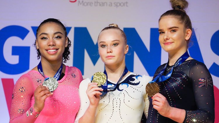 Ангелина Мельникова победила в многоборье на этапе КМ