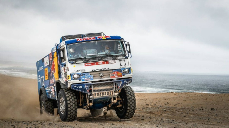 Эдуард Николаев