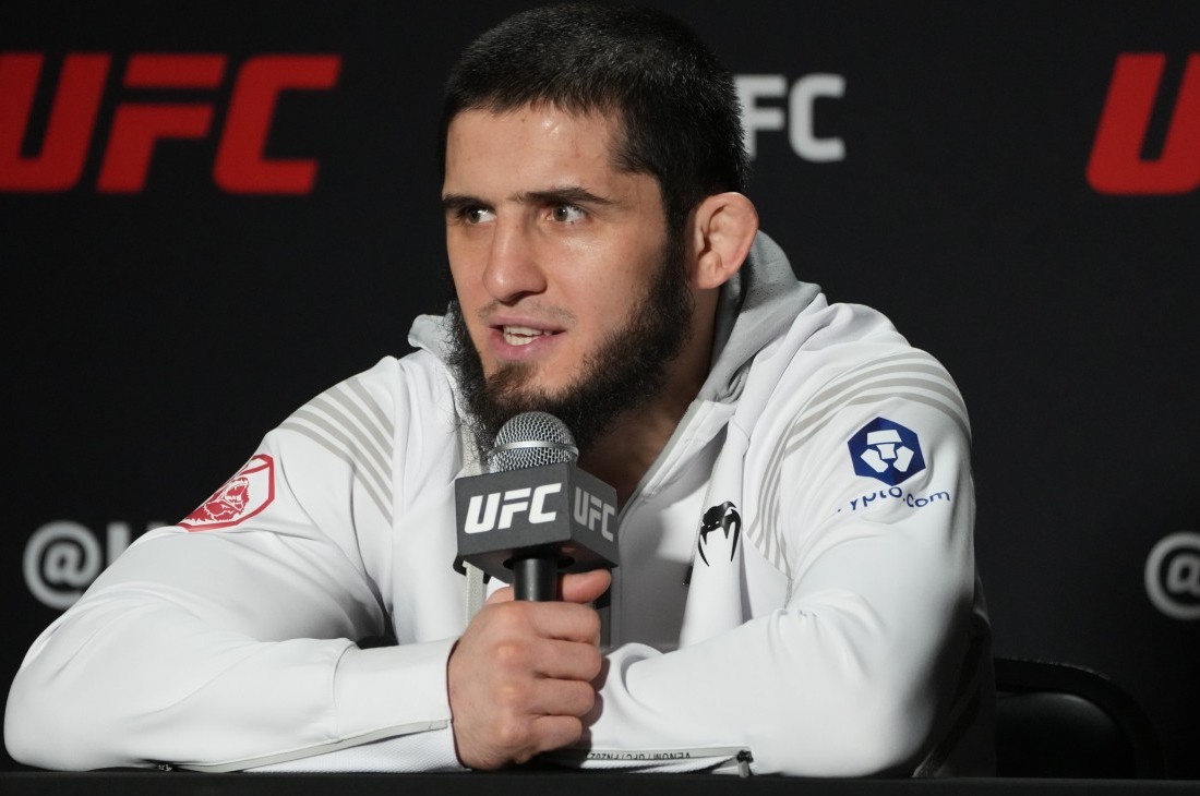 Ислам Махачев