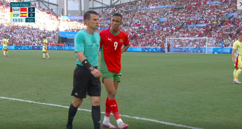 Матч для арбира закончен. 