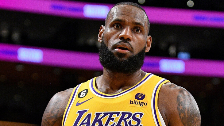 Леброн Джеймс