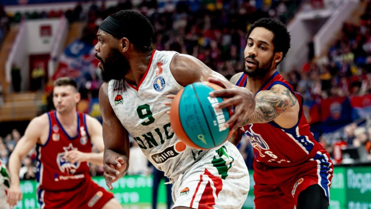 Фрагмент матча ЦСКА — УНИКС