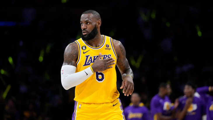 Леброн Джеймс