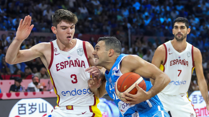 Фрагмент матча Испания — Греция