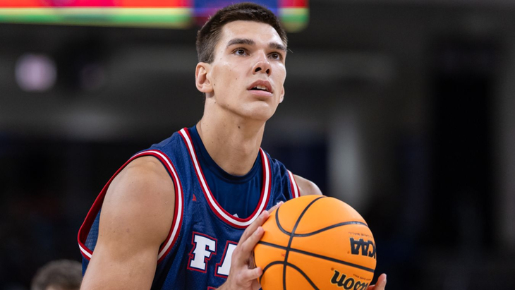 Владислав Голдин