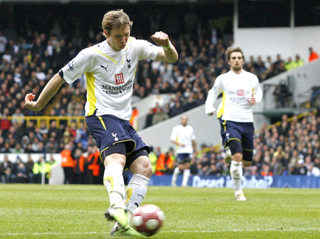 Павлюченко в матче с «Блэкберном»