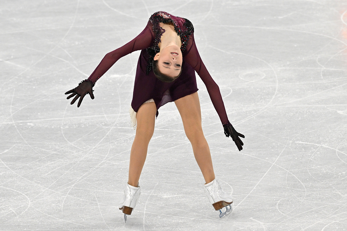 Щербакова, Трусова и Валиева в произвольной программе Олимпиады-2022