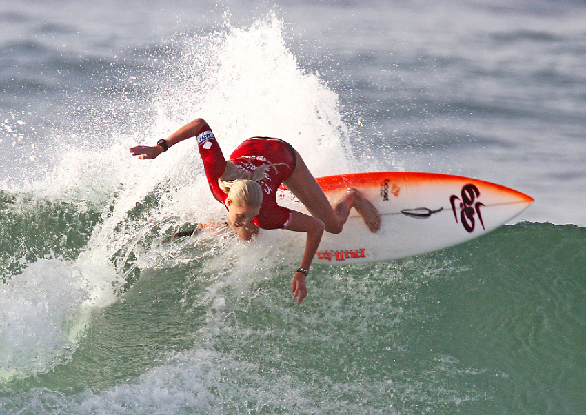 Серфингистка Лаура Эневер