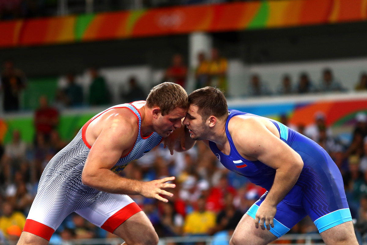 Бронзовый поединок борца Семёнова