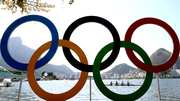 Байдарочный заплыв по грязным бразильским водам