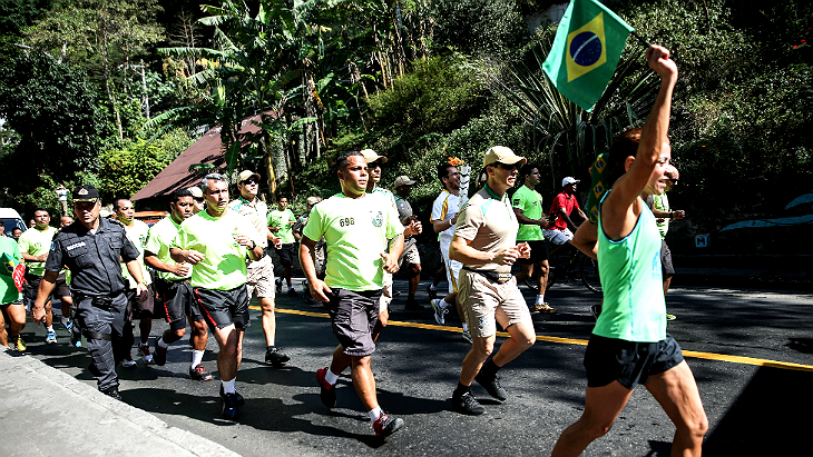 Под бразильским флагом и охраной полиции