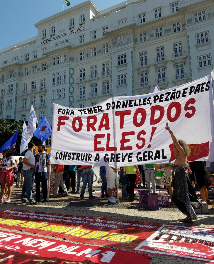 Народ Рио против Олимпиады