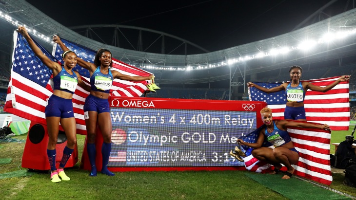 Кортни Около, Наташа Хэстингс, Филлис Фрэнсис и Эллисон Феликс