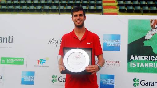 Карен Хачанов