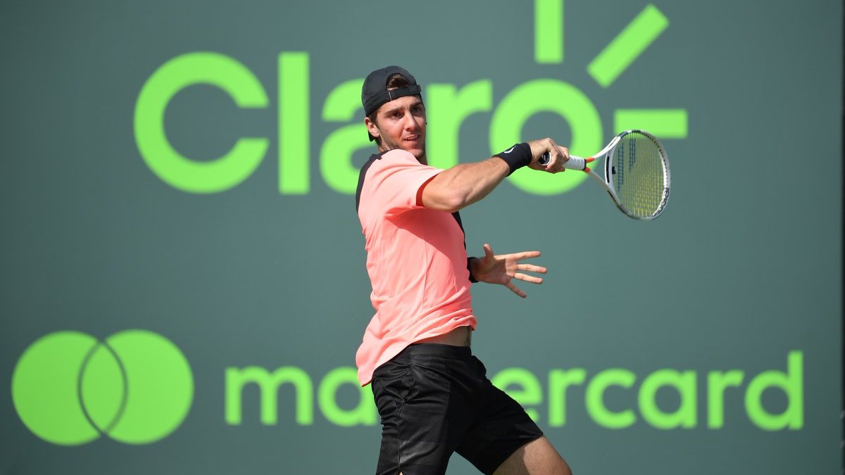 Танаси Коккинакис