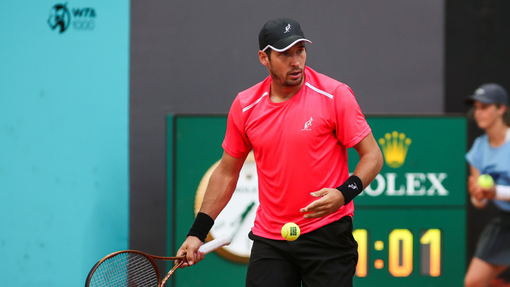 Душан Лайович