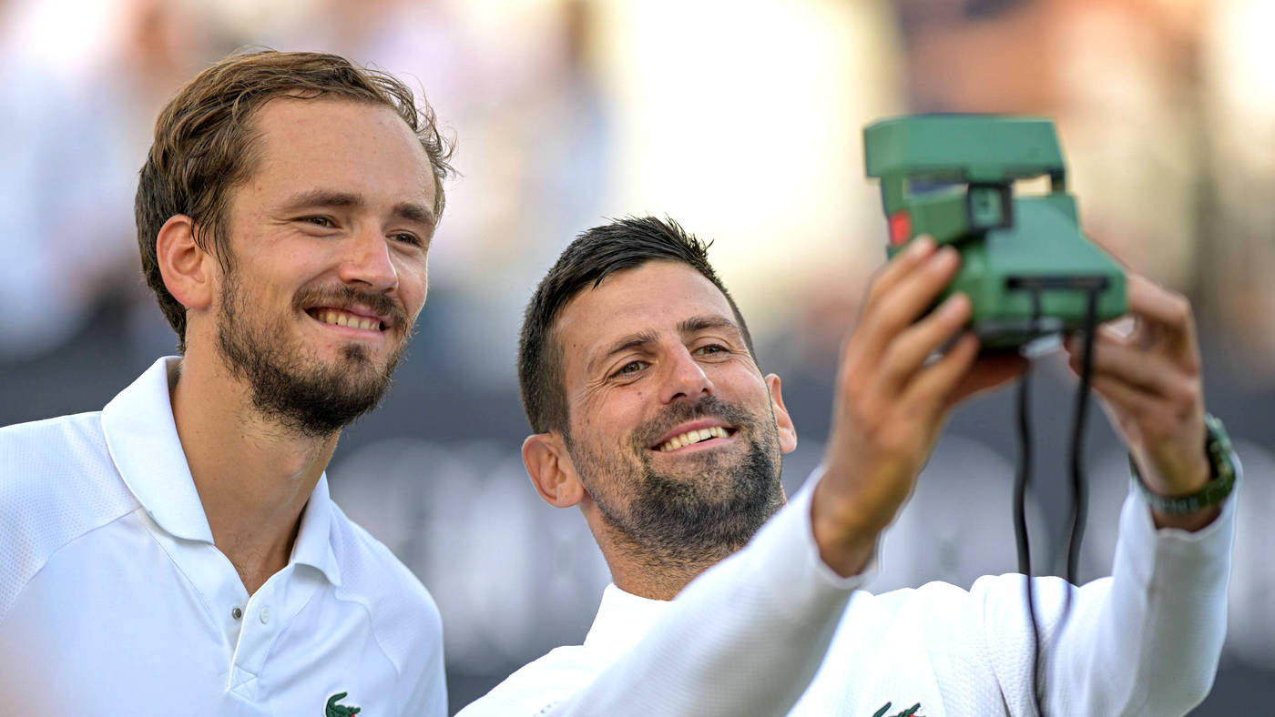 Даниил Медведев и Новак Джокович в хорошем настроении перед Уимблдоном