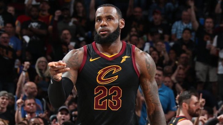 Леброн Джеймс