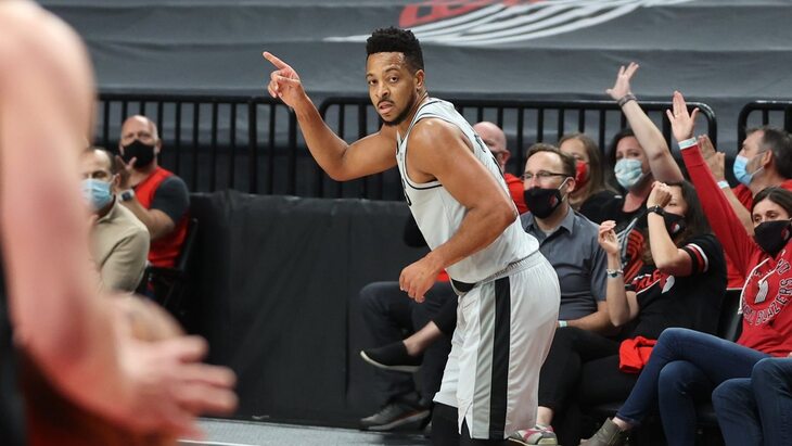 Си Джей Макколлум