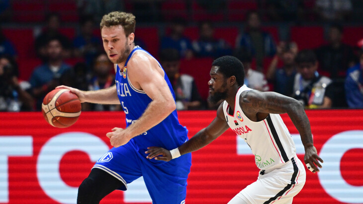 Фрагмент чемпионата мира Италия — Ангола