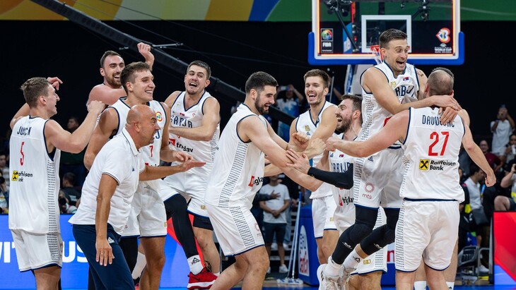 Сербия после полуфинальной битвы с Канадой на чемпионате мира