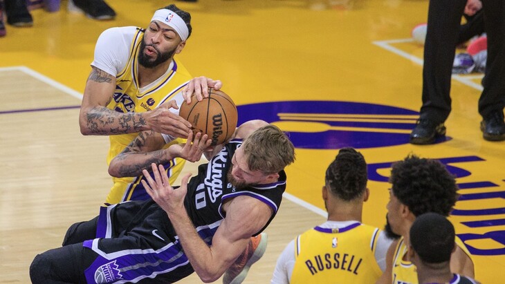 «Лос-Анджелес Лейкерс» — «Сакраменто»