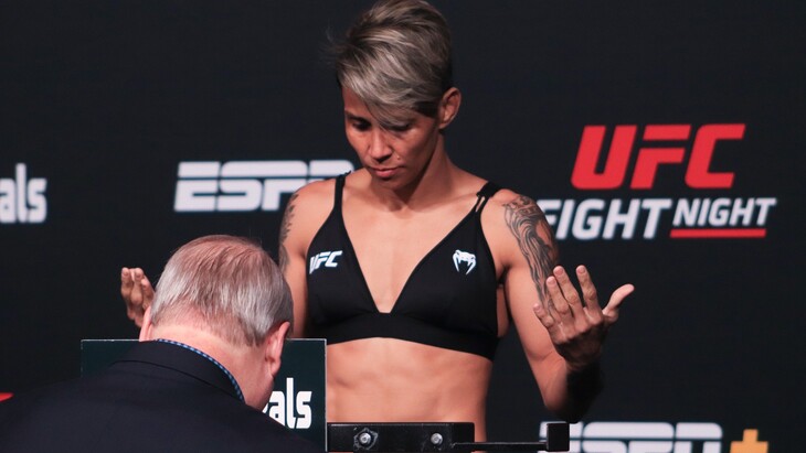 Аманда Лемос