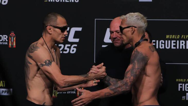 Тони Фергюсон (слева)