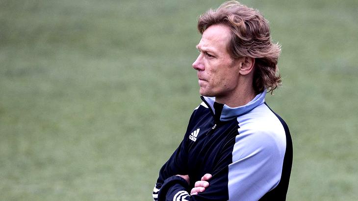 Валерий Карпин