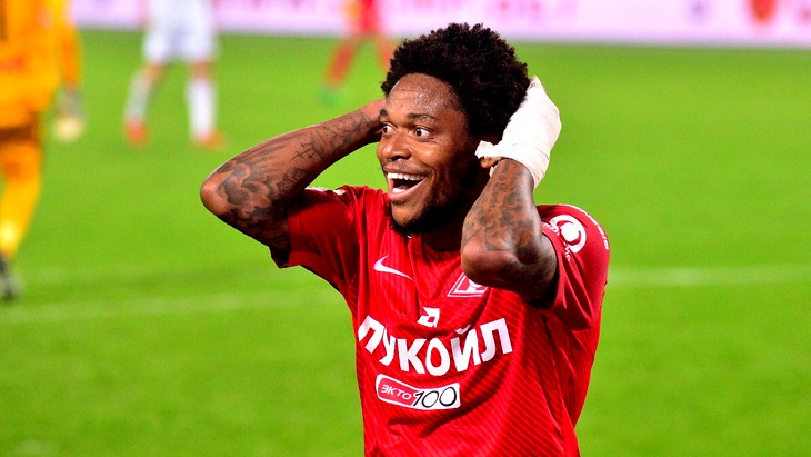 Луис Адриано